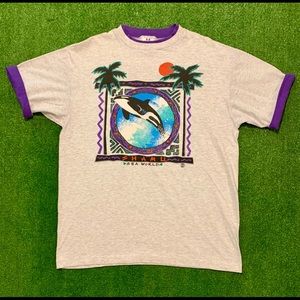 Vintage 90s Seaworld Shamu Roll Up Sleeves T-shirt